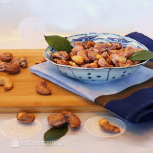 Nuci caju întregi cu coajă, prăjite și sărate – 10kg/cutie